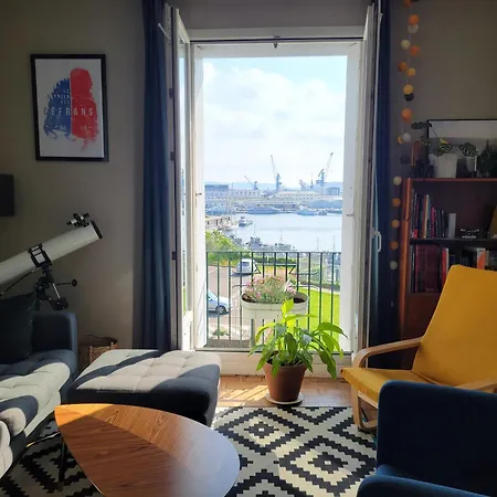 Grand Vue Mer Apartment *